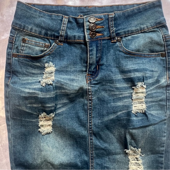 Distressed Denim Pencil Skirt - Picture 6 of 6
